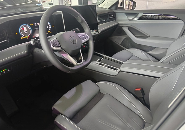 Volkswagen Passat cena 209399 przebieg: 5, rok produkcji 2024 z Czarna Białostocka małe 92